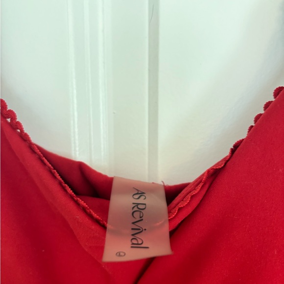 Red Crop Tank and Flared Leggings Set - Picture 5 of 12